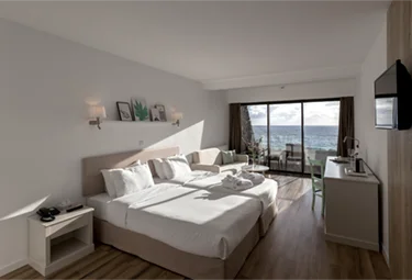 Caloura Hotel Resort Zimmer