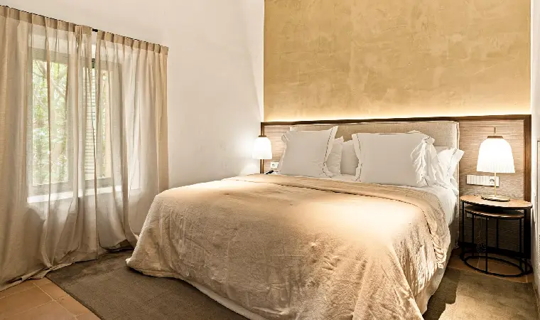 La Reserva Rotana Room