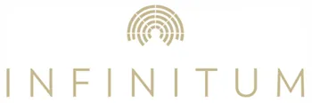 Infinitum-Logo mit stilisiertem, kreisförmigem, geometrischem Design über dem Wort "INFINITUM" in eleganten, hellbeigen Großbuchstaben auf weißem Hintergrund - perfekt für Golf- und Reiseliebhaber, die raffinierte Erfahrungen suchen.